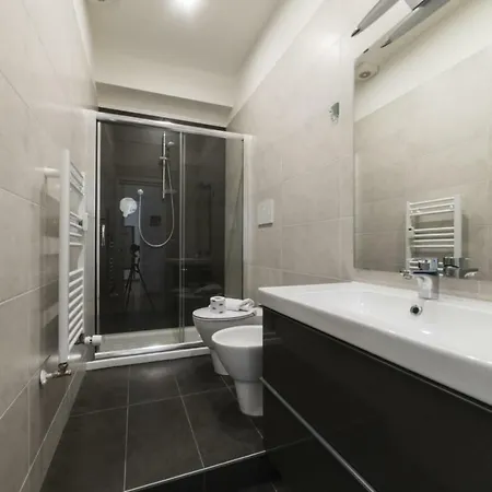 Apartment Cairoli 11 *